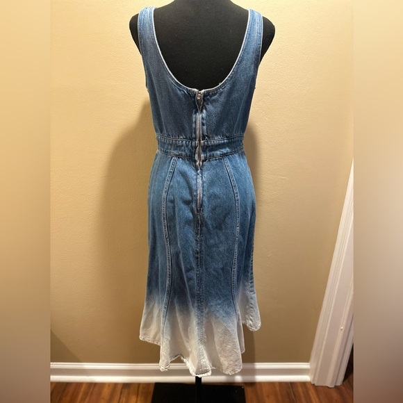 NWOT AMANDA UPRICHARD BLUE DENIM BELT STRAP DRESS WITH BACK ZIPPER CLOSURE - Picture 2 of 2